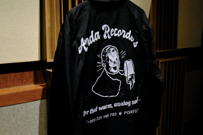 Warm, analog Windbreaker