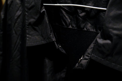 Warm, analog Windbreaker