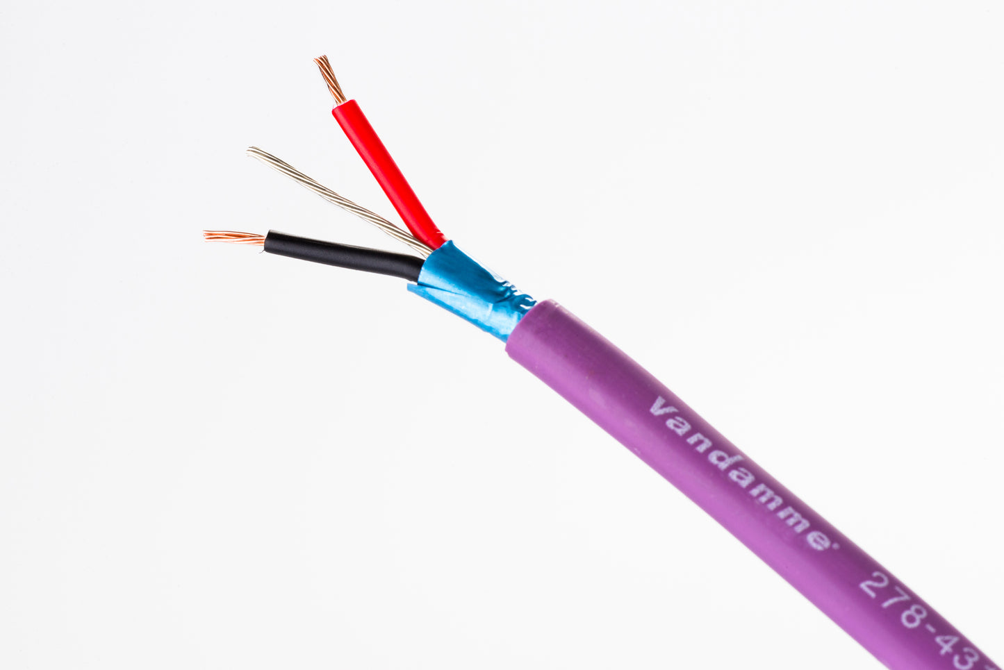 Van Damme Super Purple Series Digilog Enhanced AES/Analogue Instalation Cable